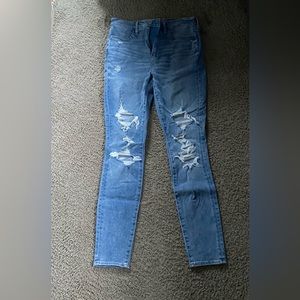 American eagle ripped skinny jeans